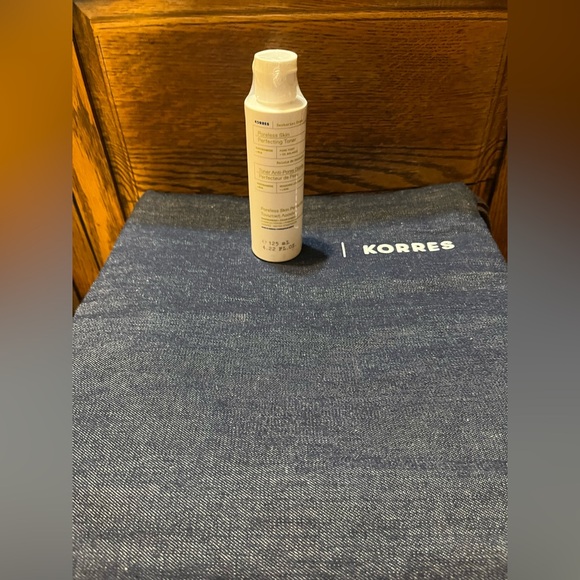 Korres Santorini Grape Poreless Skin Perfecting Toner 4.22oz Denim Tote & Pouch - Picture 10 of 15